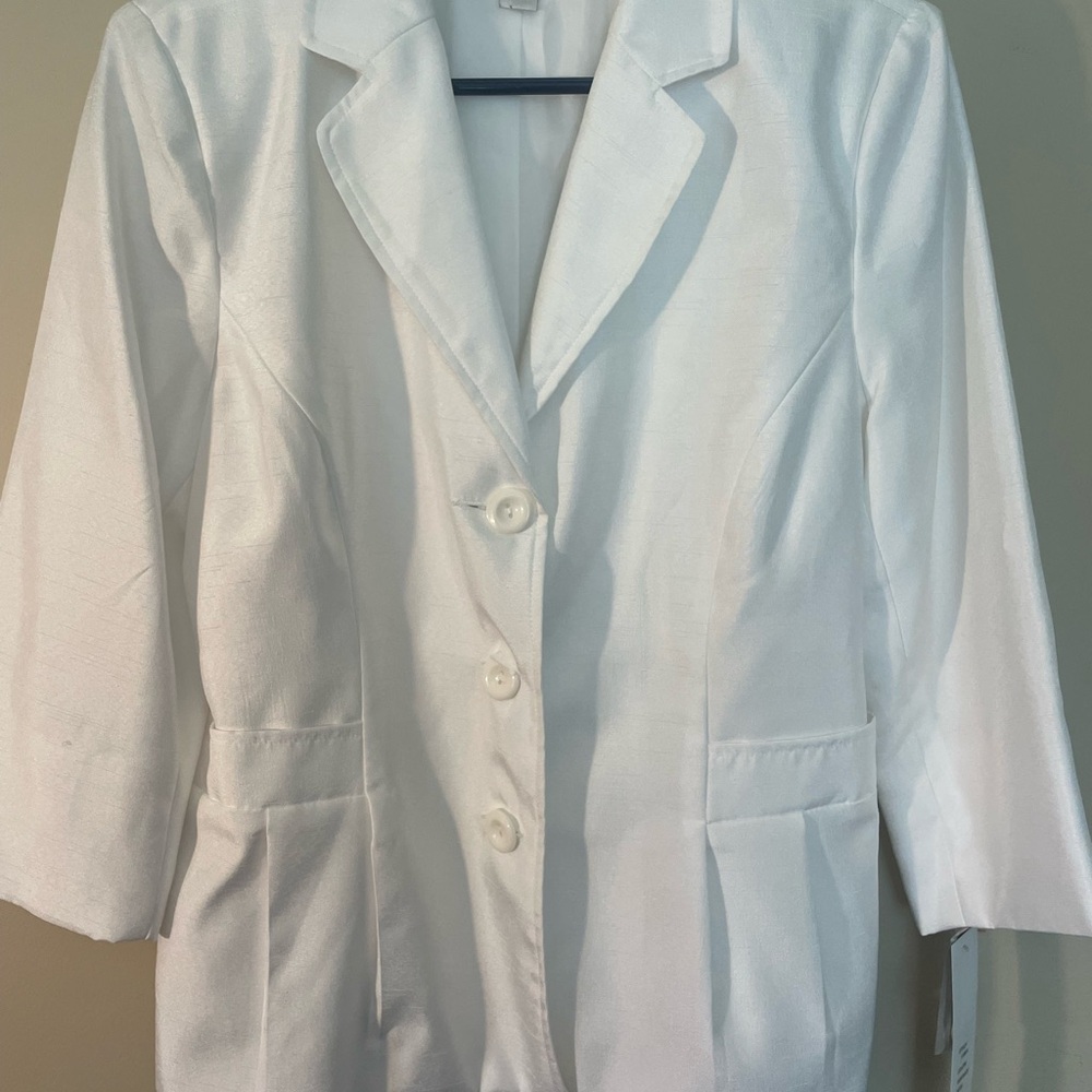 Danillo Women's White Blazer Jacket retail $200 size 10 NWT